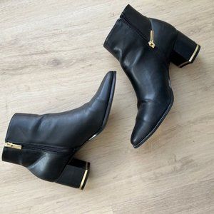 Calvin Klein Booties, Womens Fioranna Faux Leather Chelsea Ankle Boots Black US